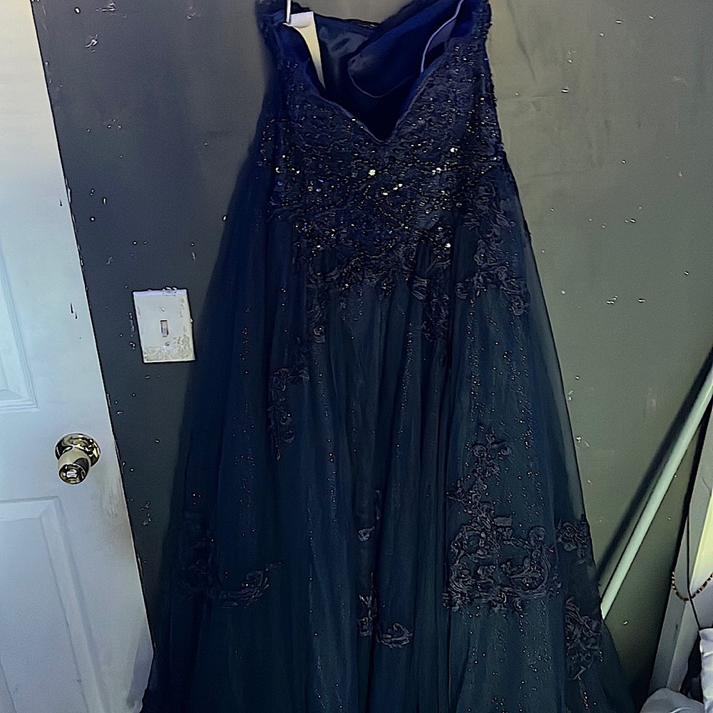 Navy blue dress, petticoat,hoop less petticoat,with sleeves that are come out